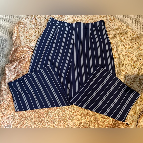 Women’s Wise Leg Pants ( Large ) - Picture 3 of 3